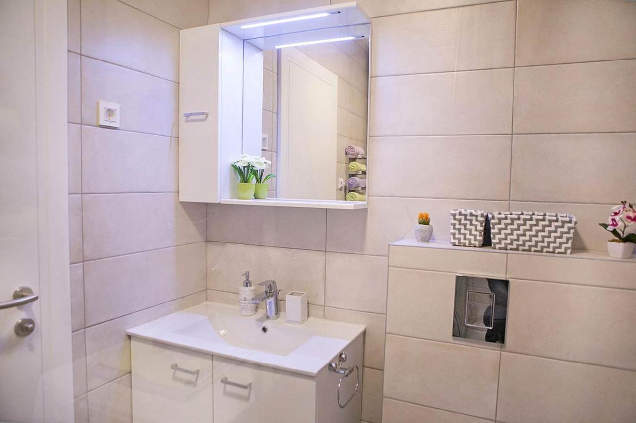 Apartment Sweet Daisy With Parking ซาดาร์ ภายนอก รูปภาพ